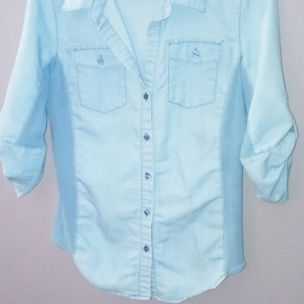 Cavalini Small light blue Buttonup Lightweight Ribbed Stretch on Side - Picture 2 of 4